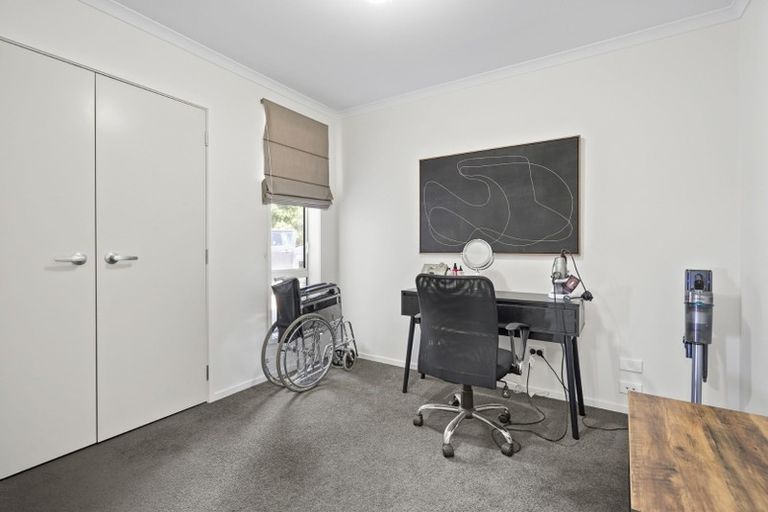 Photo of property in 24 Trauzer Place, Flagstaff, Hamilton, 3210