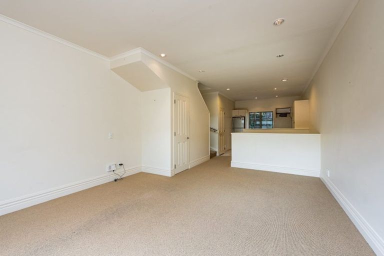 Photo of property in 9/5 Malcolm Lane, Thorndon, Wellington, 6011
