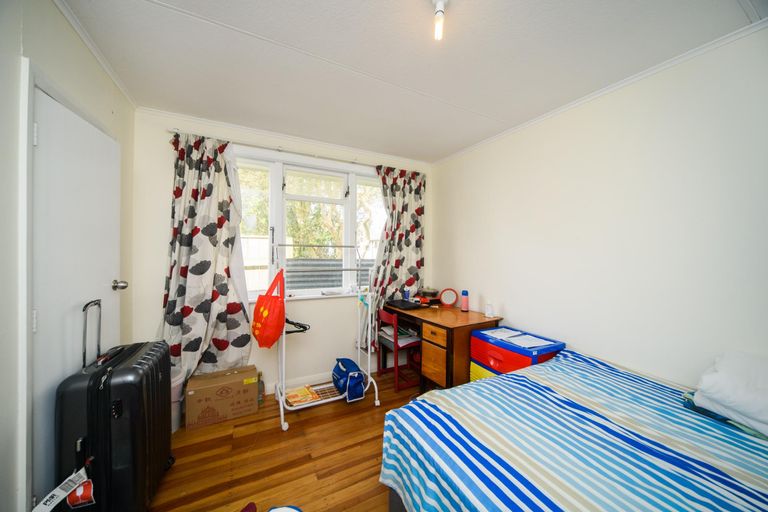Photo of property in 34 Crewe Crescent, Hokowhitu, Palmerston North, 4410