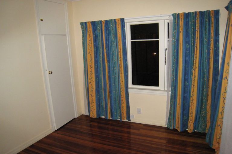 Photo of property in 1/3 Aorangi Place, Birkenhead, Auckland, 0626