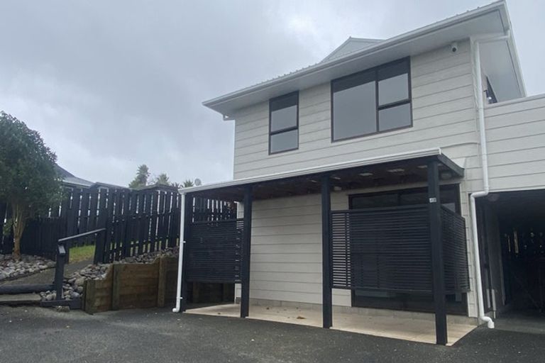 Photo of property in 41 Lavelle Road, Henderson, Auckland, 0612