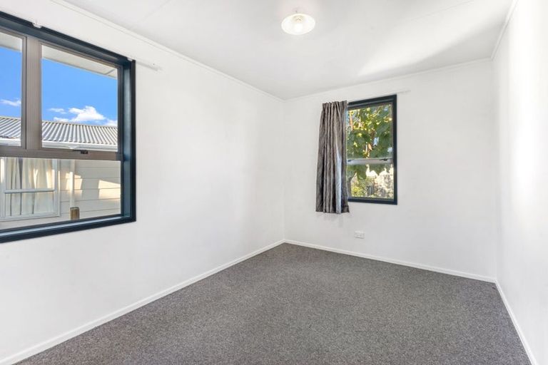 Photo of property in 35 Camellia Avenue, Bell Block, New Plymouth, 4312