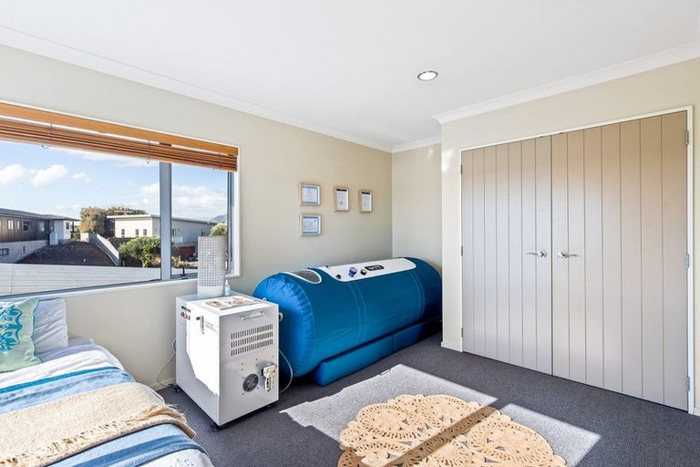 Photo of property in 30 Pharazyn Avenue, Waikanae Beach, Waikanae, 5036