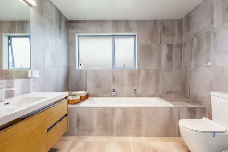 Photo of property in 3 Mataku Way, Silverdale, 0932