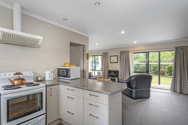 Photo of property in 5 Ocean Beach Road, Tairua, 3508