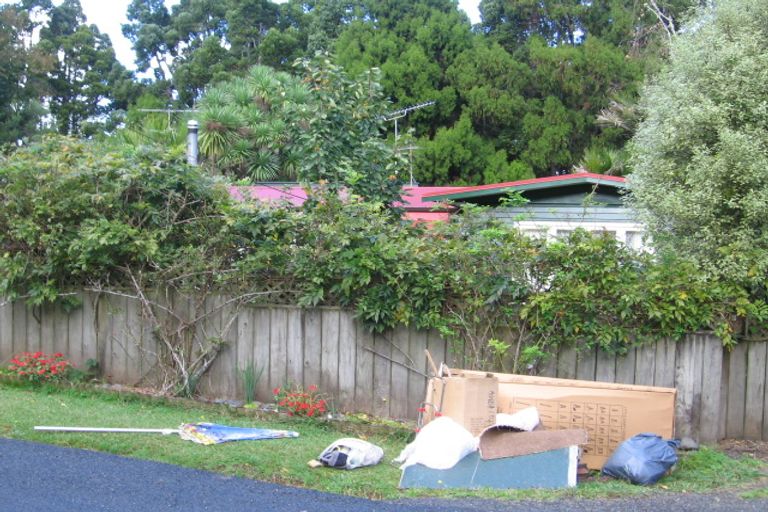 Photo of property in 16 Waima Crescent, Titirangi, Auckland, 0604