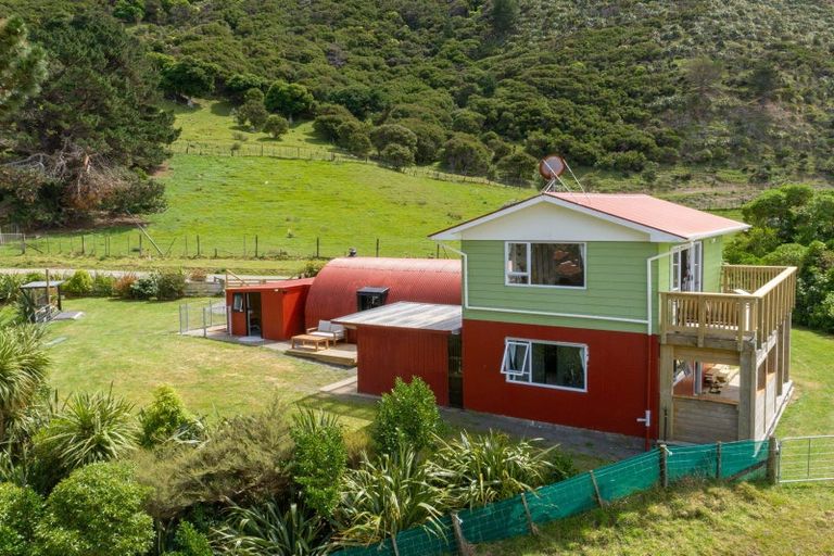 Photo of property in 451 Tora Farm Settlement Road, Tora, Martinborough, 5782