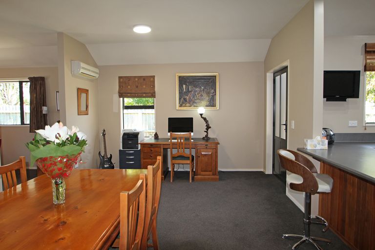 Photo of property in 17 Charles Street, Weston, Oamaru, 9401