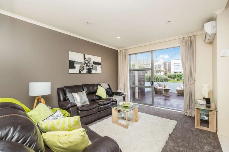 Photo of property in 12 Figaro Crescent, Takanini, 2112