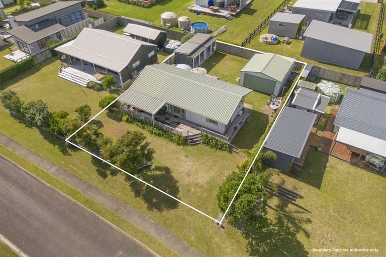 Photo of property in 23 Hawk Hill Crescent, Cooks Beach, Whitianga, 3591