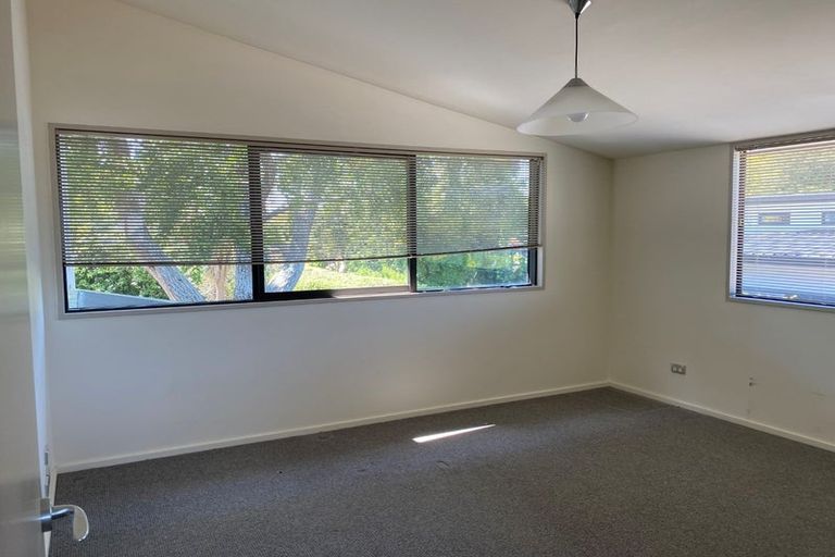 Photo of property in 4 Kahikatea Lane, Riccarton, Christchurch, 8011