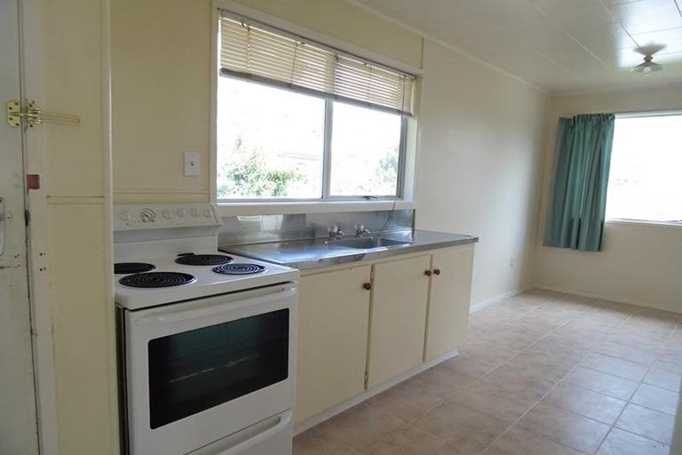 Photo of property in 372 East Coast Road, Sunnynook, Auckland, 0630