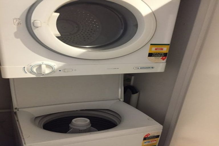 Photo of property in Trinity Apartments, 407/19 College Street, Te Aro, Wellington, 6011