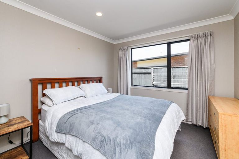 Photo of property in 57 Chestnut Close, Kelvin Grove, Palmerston North, 4414