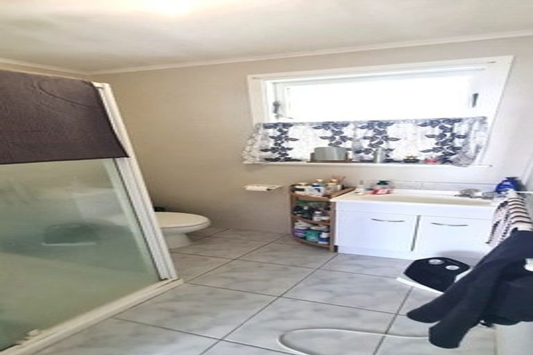 Photo of property in 2/42 Regent Street, Papatoetoe, Auckland, 2025