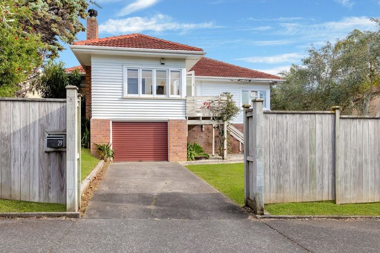 Photo of property in 29 Dudley Road, Mission Bay, Auckland, 1071