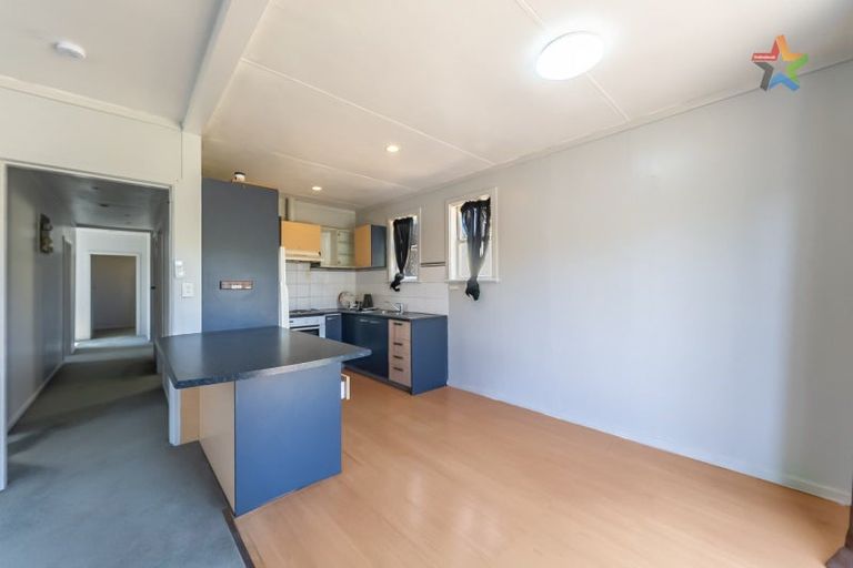 Photo of property in 25 Petherick Street, Taita, Lower Hutt, 5011