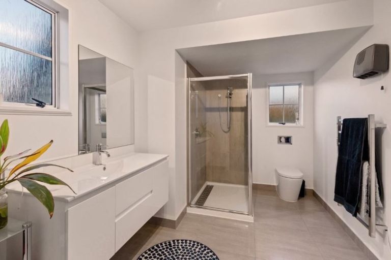 Photo of property in 28 Riverlaw Terrace, Saint Martins, Christchurch, 8022