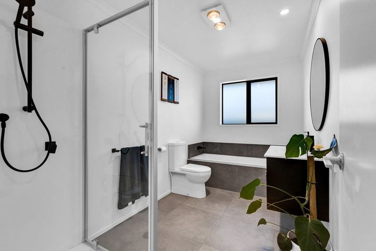 Photo of property in 38 County Drive, Hawera, 4610