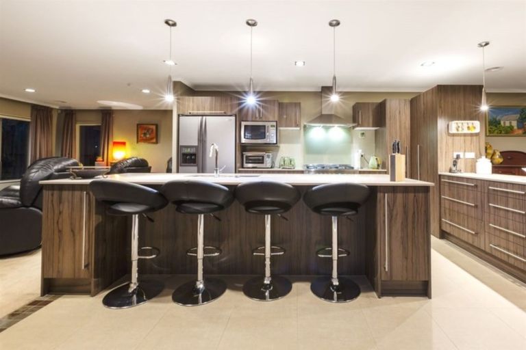 Photo of property in 113 Te Puia Drive, Aotea, Porirua, 5024