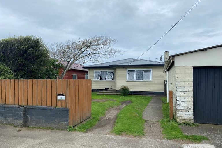 Photo of property in 66 Domett Street, Waitara, 4320