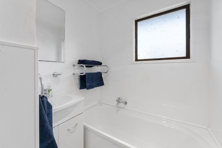 Photo of property in 17 Cypress Crescent, Pukete, Hamilton, 3200