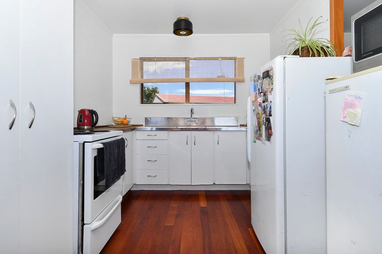 Photo of property in 17a Lyn Grove, Papamoa Beach, Papamoa, 3118