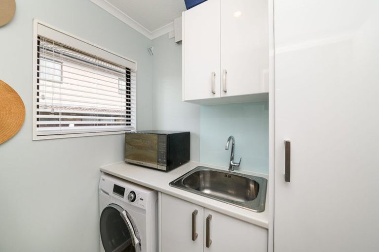 Photo of property in 57 Raglan Avenue, Cloverlea, Palmerston North, 4412