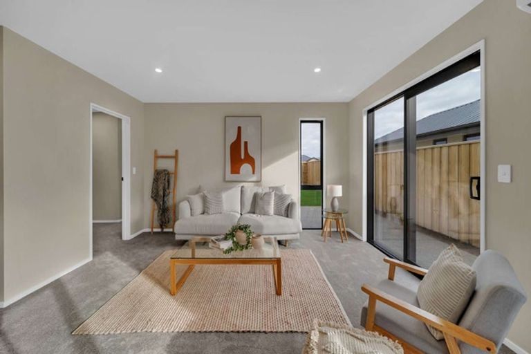 Photo of property in 21 Ellmers Street, Woodend, 7691