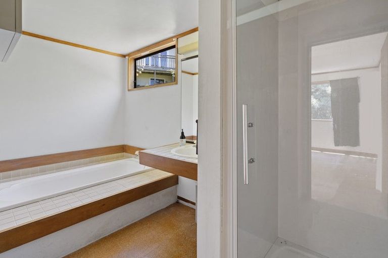 Photo of property in 50 Viewmont Drive, Harbour View, Lower Hutt, 5010