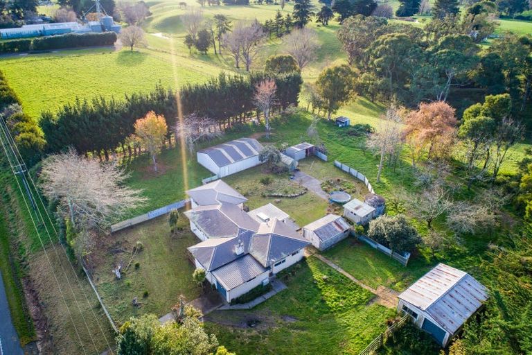 Photo of property in 2390 State Highway 3, Sanson, Palmerston North, 4479