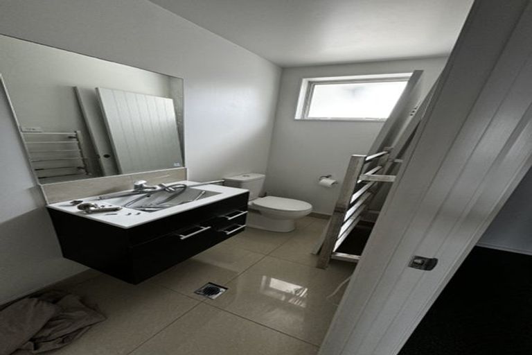 Photo of property in 3/4 Littler Place, Hamilton East, Hamilton, 3216