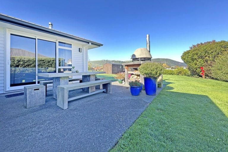 Photo of property in 19 Montgomery Crescent, Kinloch, Taupo, 3377