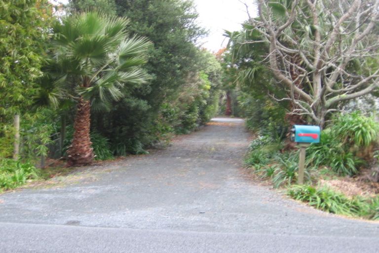 Photo of property in 111 Point Wells Road, Point Wells, 0986
