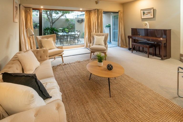 Photo of property in Highwic, 3/32 Hobson Street, Thorndon, Wellington, 6011