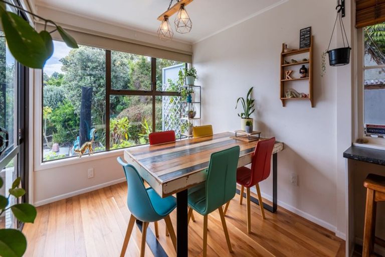 Photo of property in 38 Lynmore Drive, Hillpark, Auckland, 2102