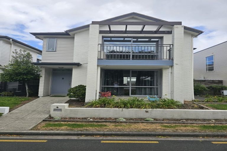 Photo of property in 24c Grande Vue Road, Papatoetoe, Auckland, 2025