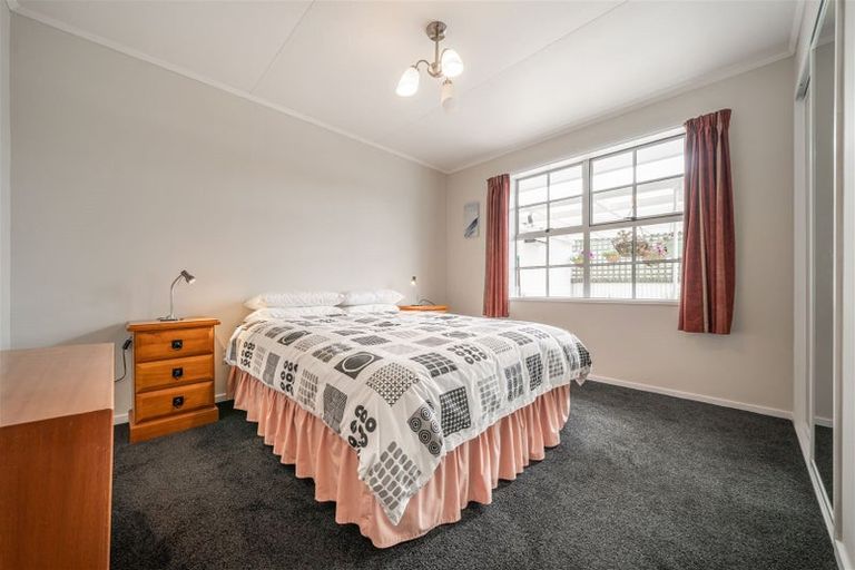 Photo of property in 11 Coronet Place, Awapuni, Palmerston North, 4412