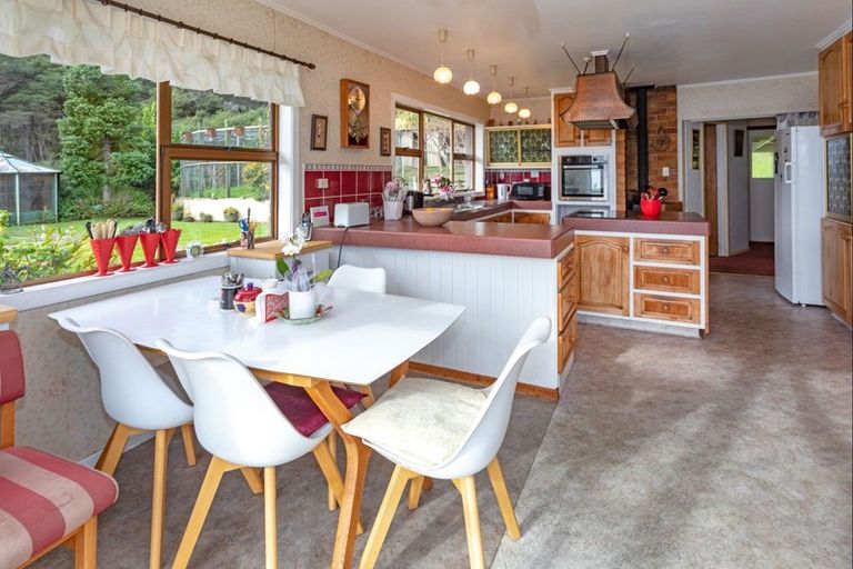 Photo of property in 28 Firth View Road, Te Puru, Thames, 3575