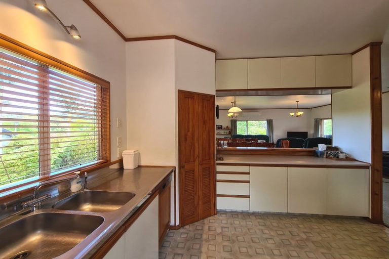 Photo of property in 40 Driving Creek Road, Coromandel, 3506