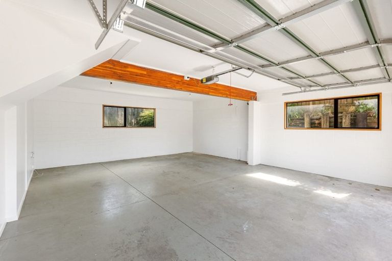 Photo of property in 2/12 East Coast Road, Milford, Auckland, 0620