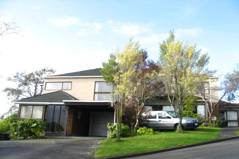 Photo of property in 1/3 Bengal Drive, Cashmere, Christchurch, 8022