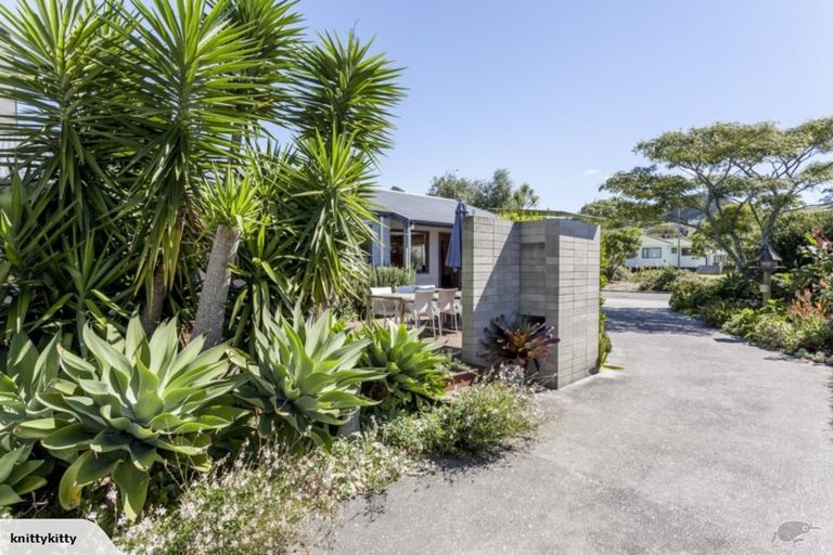 Photo of property in 3 Michelle Lane, Hahei, Whitianga, 3591