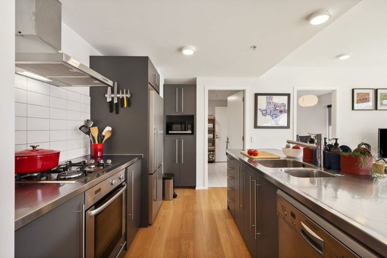 Photo of property in Sol Apartments, 13/37 Jessie Street, Te Aro, Wellington, 6011