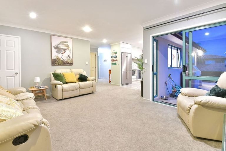 Photo of property in 72 Island View Drive, Gulf Harbour, Whangaparaoa, 0930