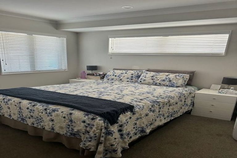 Photo of property in 19 Castellina Drive, Karaka, Papakura, 2113