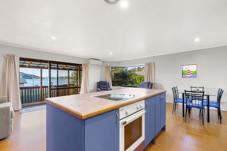 Photo of property in 50 Lorenzen Bay Road, Raglan, 3225