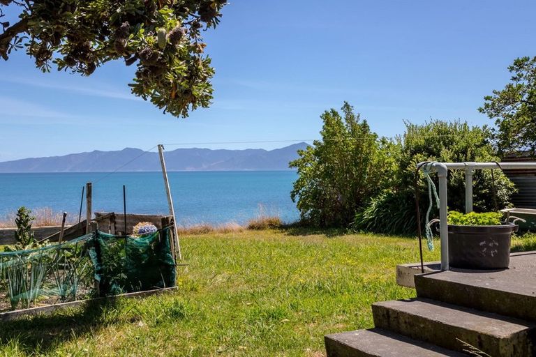Photo of property in 1598 Cape Palliser Road, Cape Palliser, Featherston, 5772