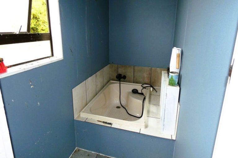 Photo of property in 49a Caledonian Road, Westport, 7892