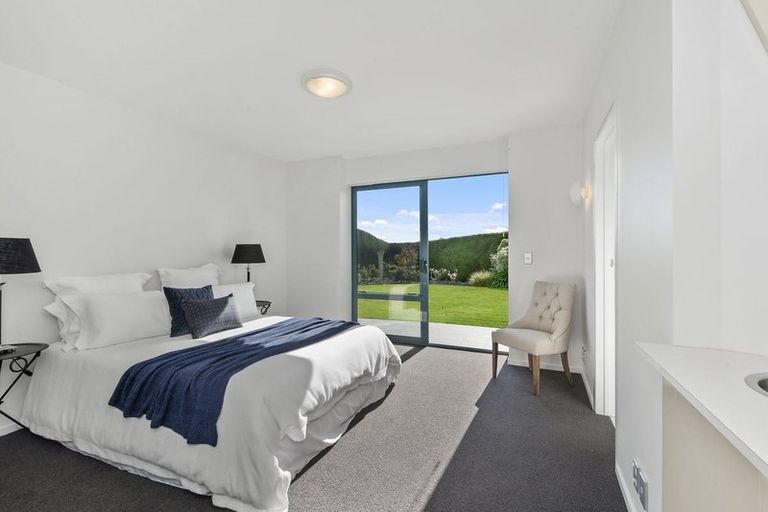 Photo of property in 142 Scarborough Road, Scarborough, Christchurch, 8081